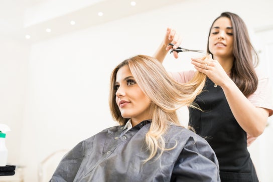 peluquerías zaragoza abiertas hoy